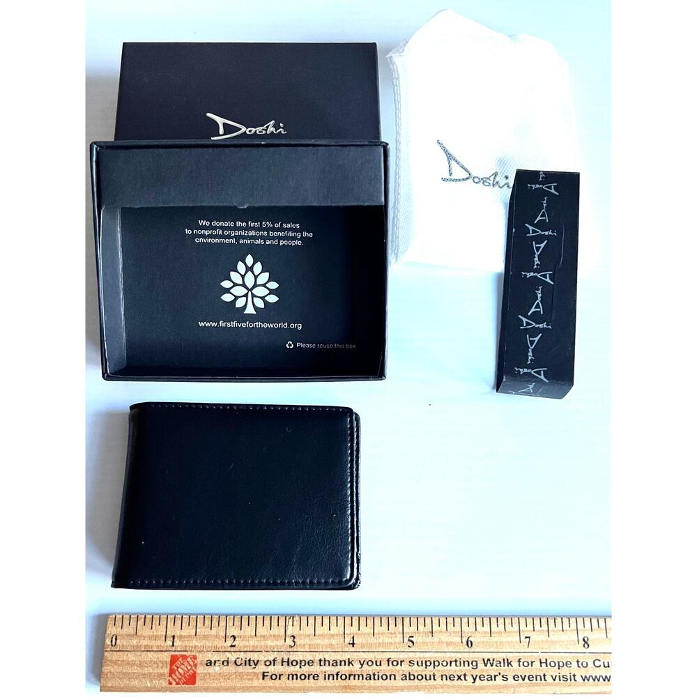 Doshi Premium Vegan Slim Bifold Wallet NWT‎